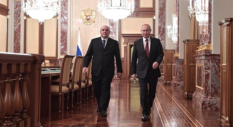 Путин предложил правительству обсудить допмеры в связи с экономической ситуацией