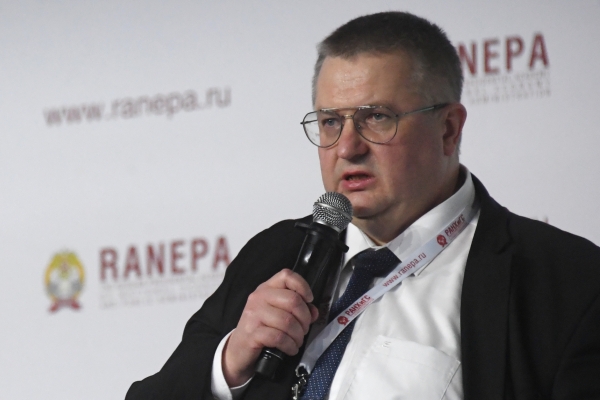 Алексей Оверчук — действительный государственный советник II класса / Кирилл Каллиников / РИА Новости