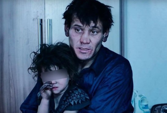 Удалось найти мать детей, обнаруженных в заброшенном доме у костра в Чите