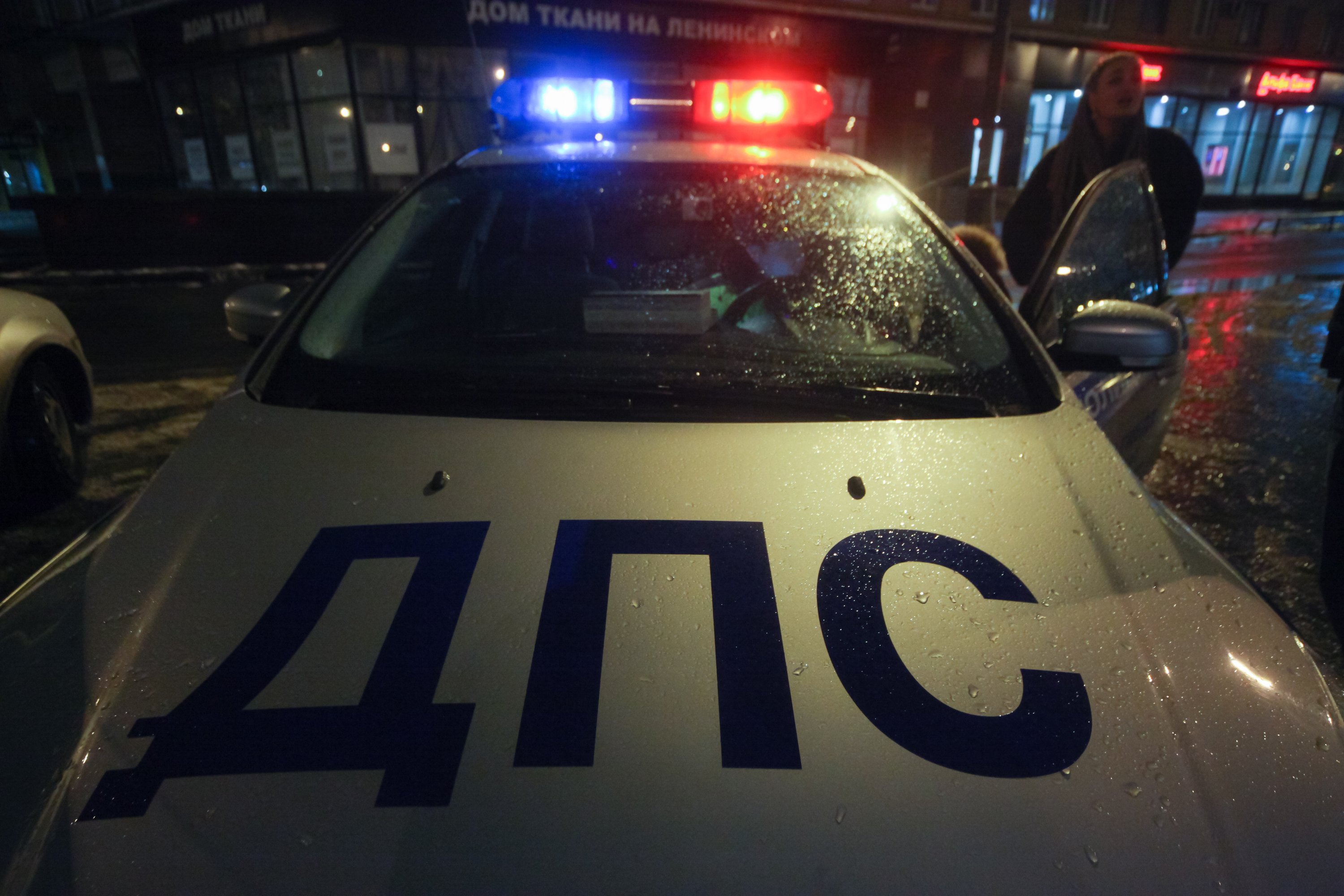 Автомобилист въехал в фонарный столб в Бескудниковском районе столицы