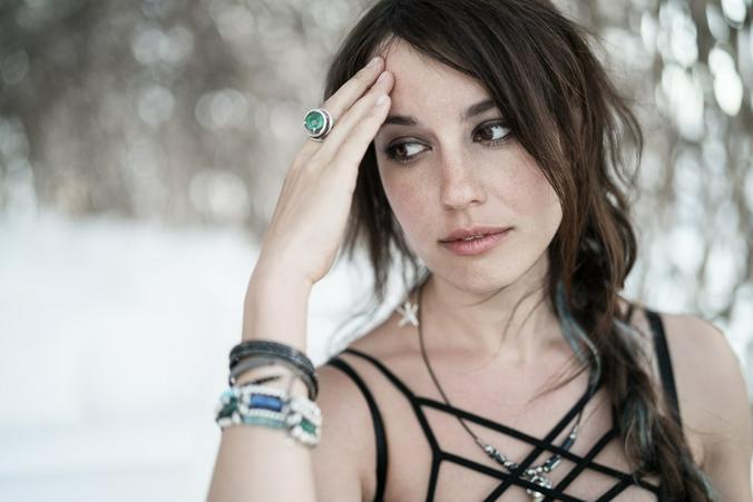 Лена Миро оскорбляет людей практически в каждом послании / Личная страница Лены Миро в Facebook