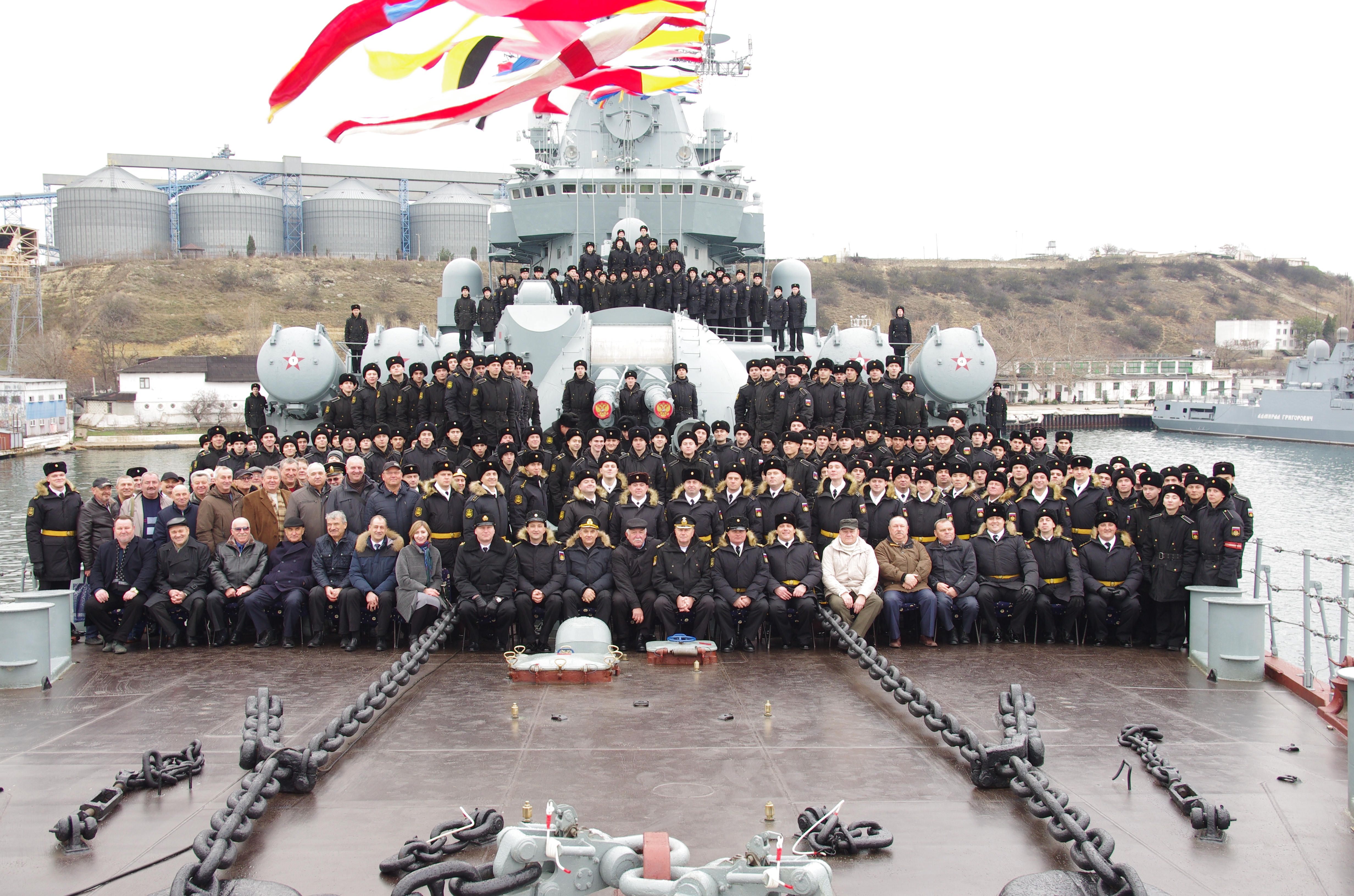 Крейсер Черноморского флота «Москва» отметил 31-ю годовщину поднятия флага