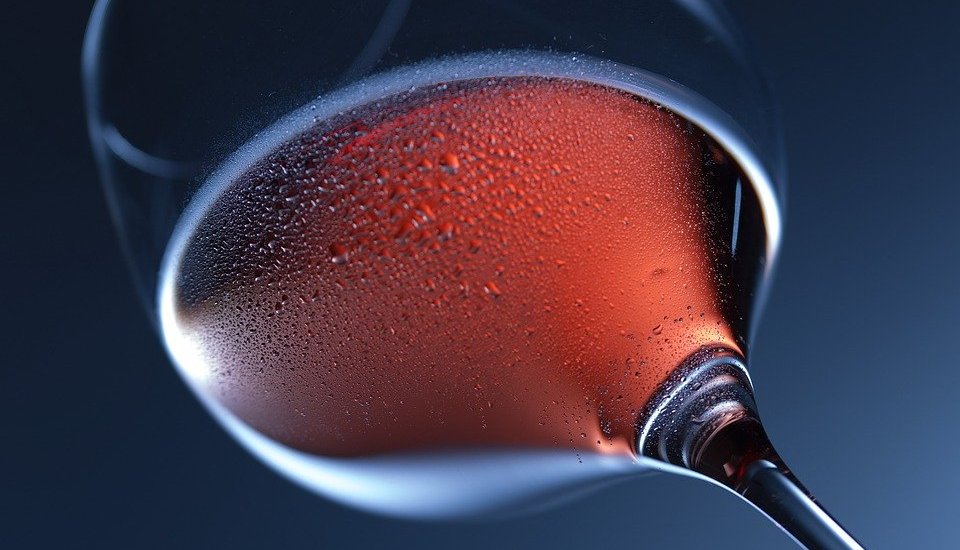 Минпромторг оценил ограничения на продажу алкоголя в регионах РФ
