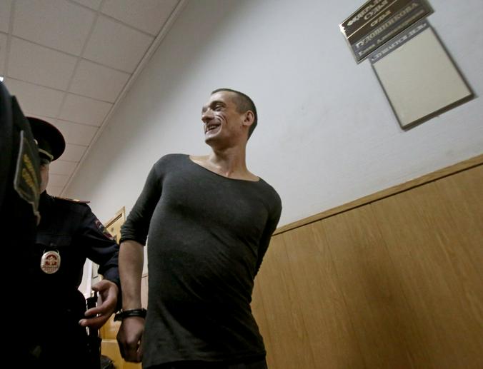 Павленского могут приговорить еще к трем годам тюрьмы, и на этот раз заключение вряд ли будет условным / Андрей Никеричев, АГН «Москва»