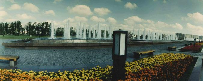 Аллея фонтанов на Поклонной горе / В.Х. Мариньо. Москва. 28.08.2001 г. Главархив Москвы