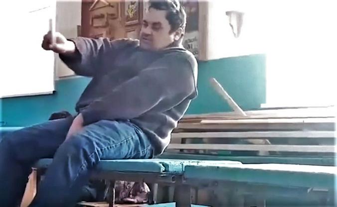 В Татарстане за пьянство уволен учитель труда / Скриншот видео YouTube-канала "Uralweb.ru.Новости"
