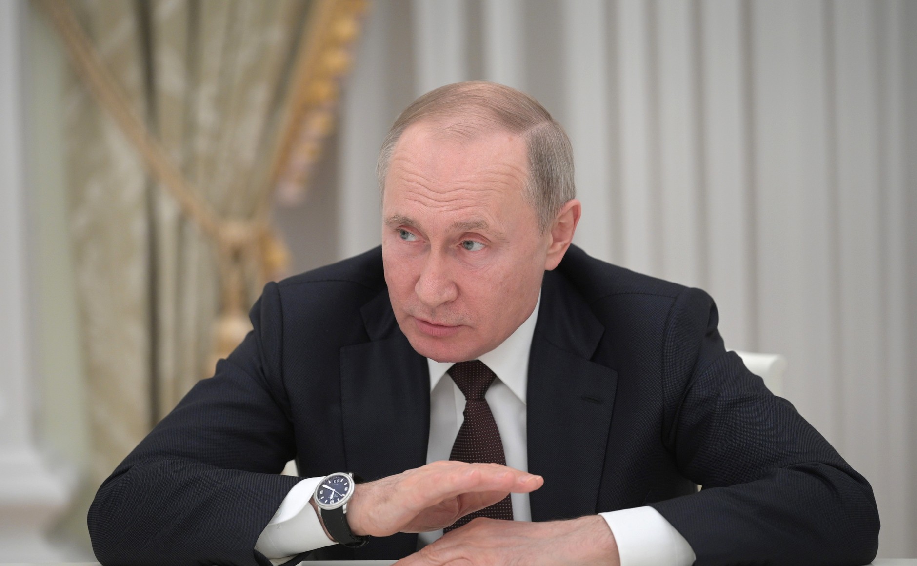 В Кремле ответили, проходил ли Путин тест на коронавирус