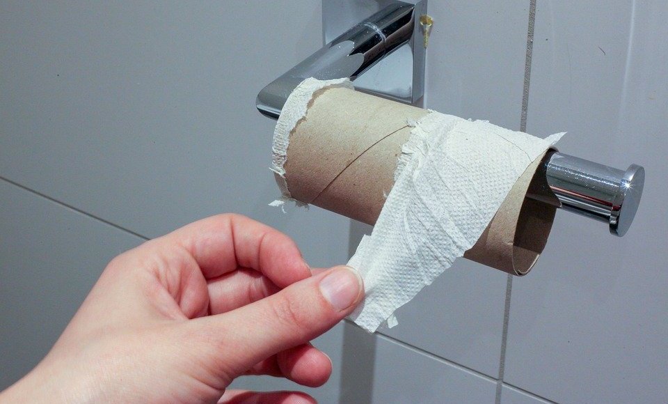 Дефициту туалетной бумаги в магазинах нашли объяснение