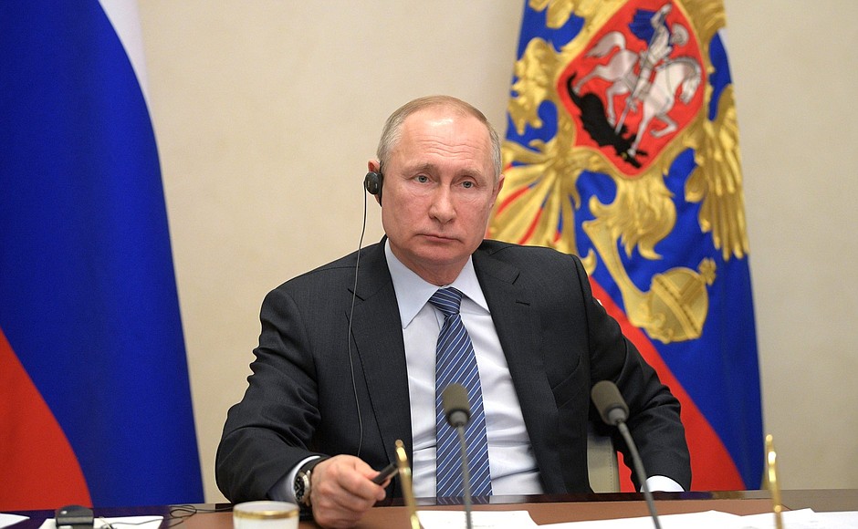 Путин поручил кабмину разработать меры господдержки для популяризации науки