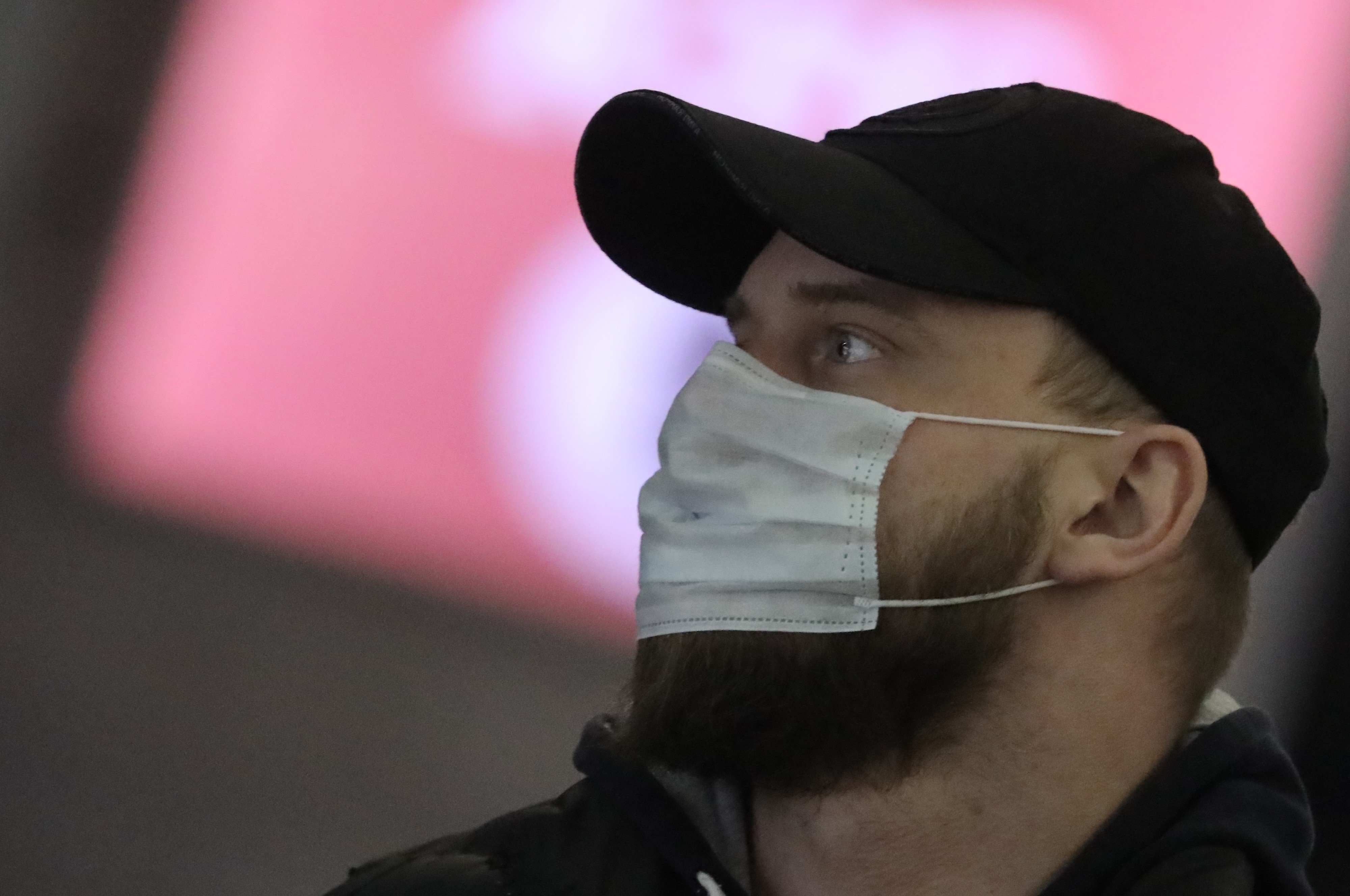 Жителей Татарстана обязали носить маски в магазинах и общественном транспорте