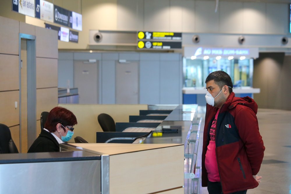 Одиннадцать рейсов задержали и отменили в аэропортах Москвы
