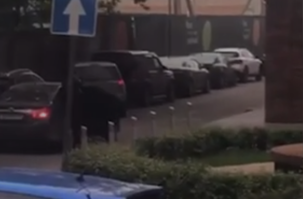 СМИ: Полиция задержала авто, на котором скрылись участники перестрелки на юге Москвы
