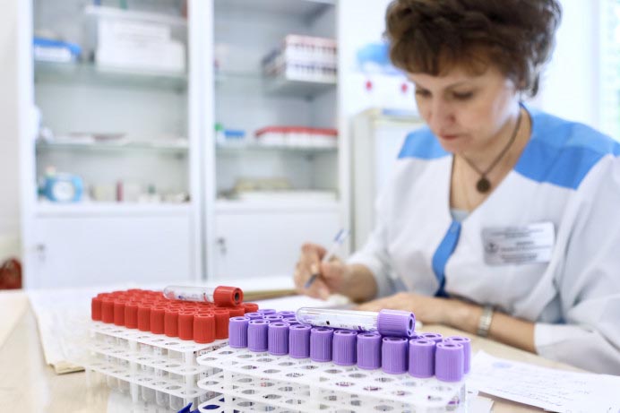 Более 20,4 миллиона тестов на коронавирус проведено в России
