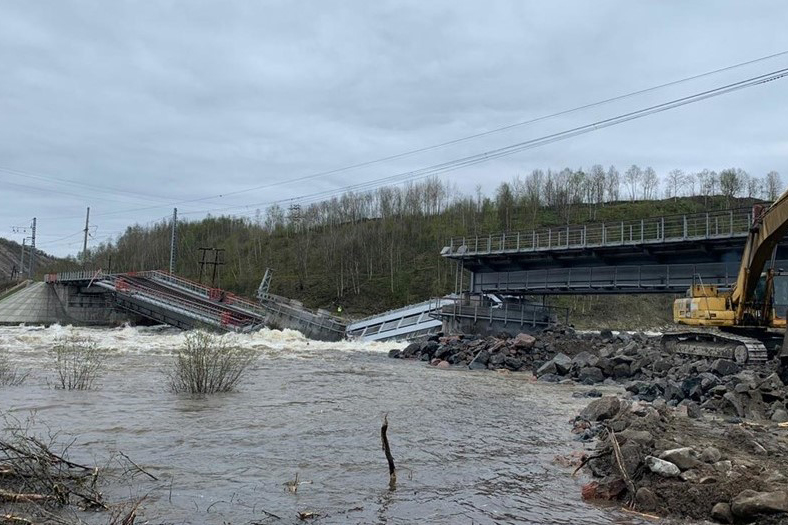 Транспортная прокуратура начала проверку по факту обрушения моста под Мурманском