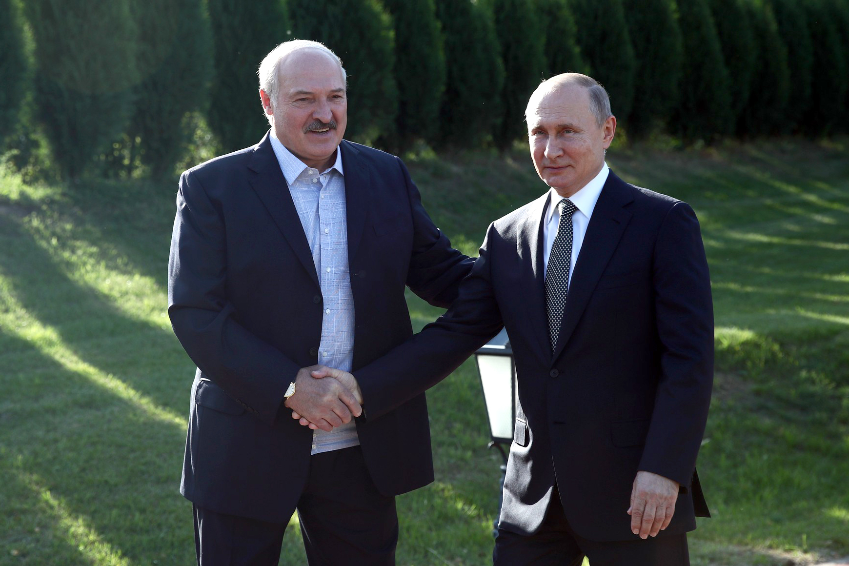 Лукашенко договорился с Путиным о помощи при запросе об обеспечении безопасности