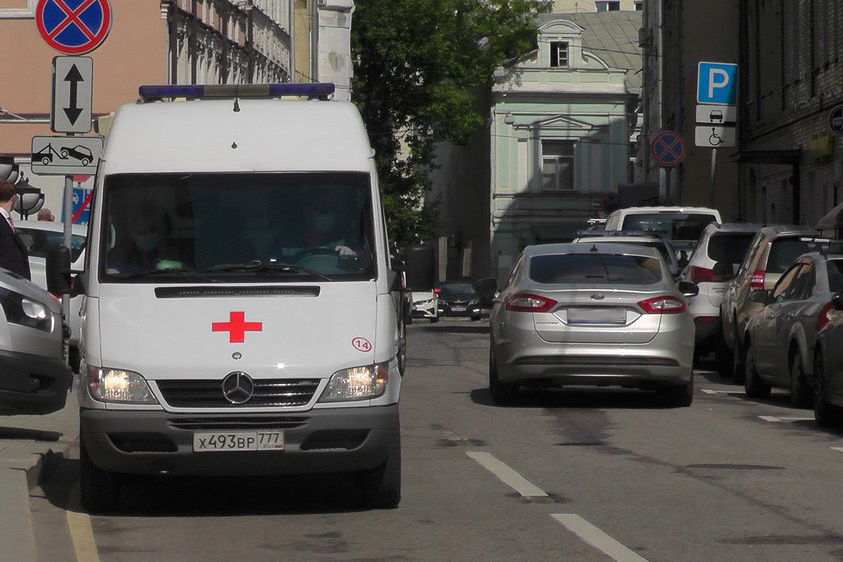 СМИ: Мужчину ранили при стрельбе на юге Москвы