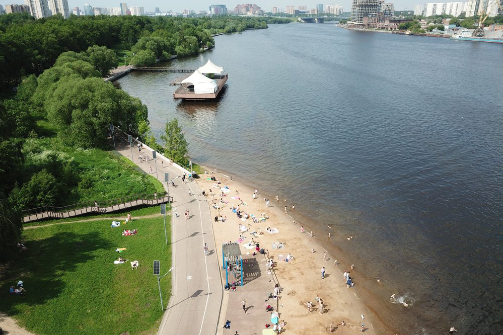 Температура воды в Москве-реке достигла 21 градуса