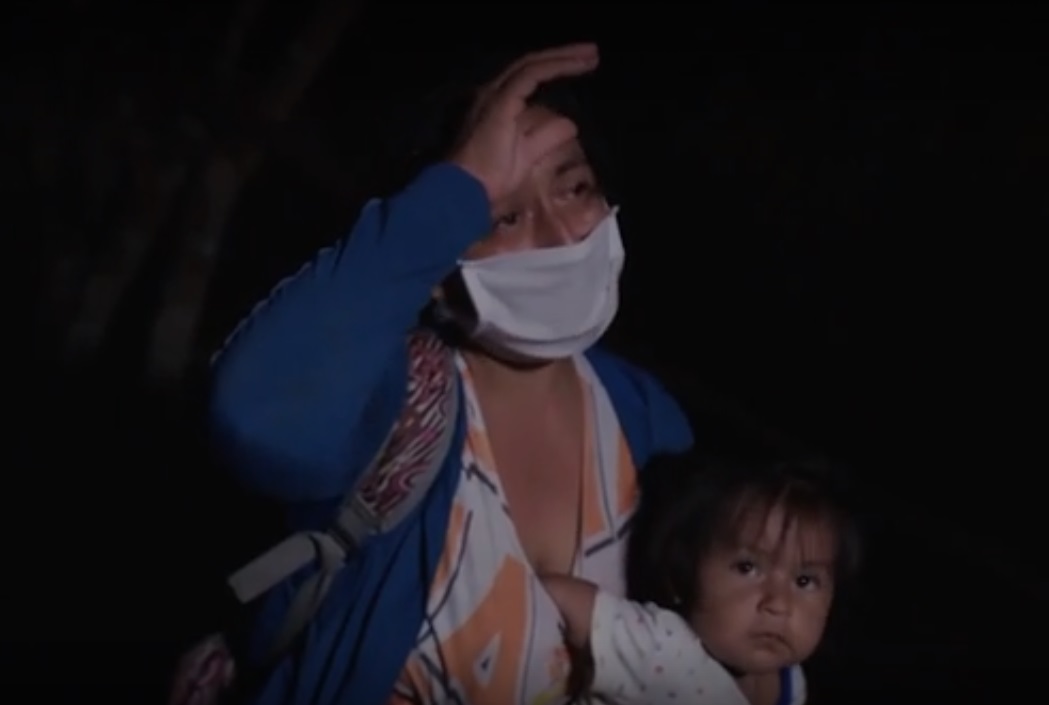 Мать с детьми прошла более 500 километров, чтобы вернуться в родную деревню