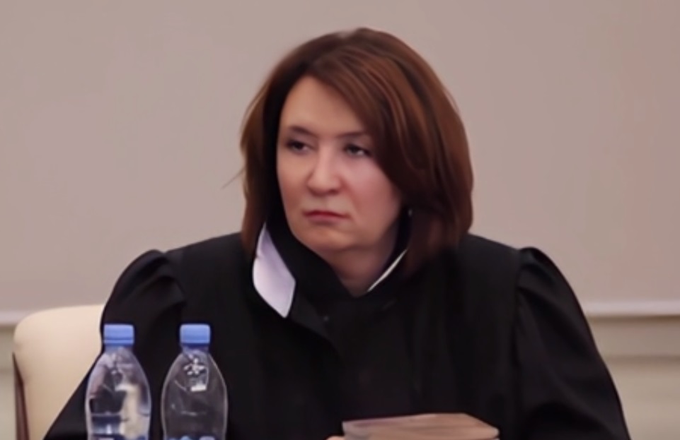 Судья Хахалева отказалась раскрыть сведения о доходах и имуществе