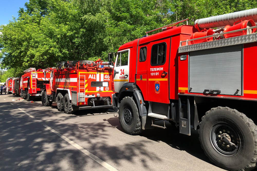 Пожар ликвидировали на территории промышленной зоны в Видном