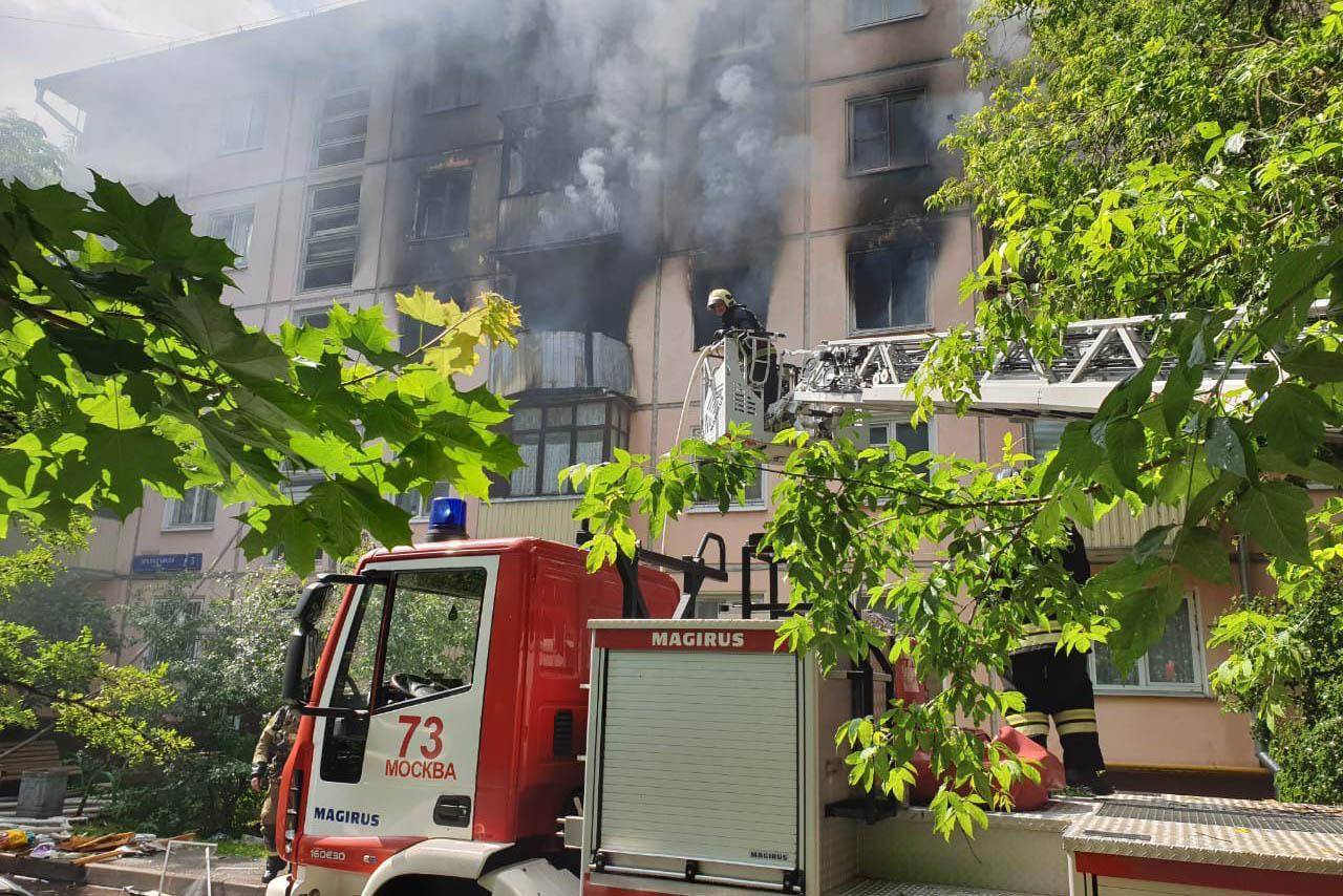 Пожар в жилом доме на северо-востоке Москвы локализован