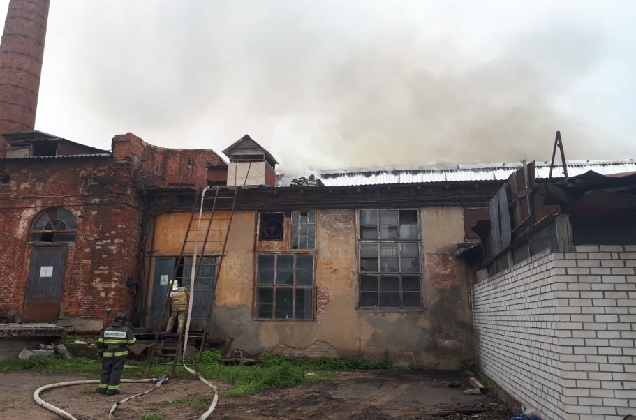 Пожар на фабрике в подмосковном Пушкино потушили