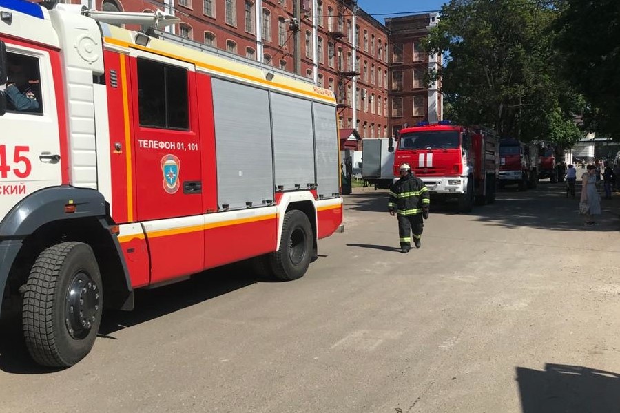 Пожар произошел в городском строении в Раменском