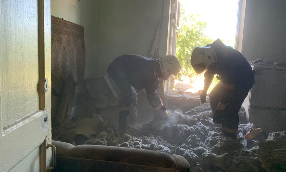 Появилось видео с места обрушения потолка в новосибирском доме
