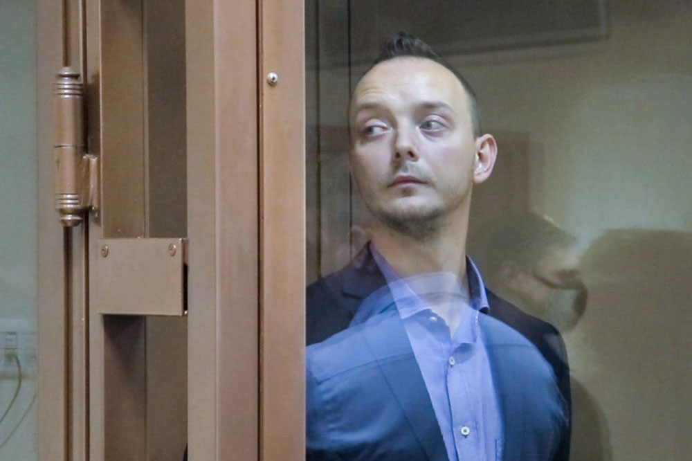 Обвиняемого в госизмене Сафронова изолировали с подозрением на COVID-19