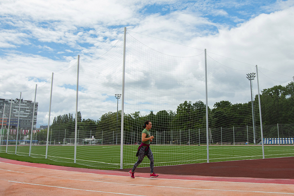 В Олимпийском центре имени братьев Знаменских прошли соревнования по бегу на короткие дистанции