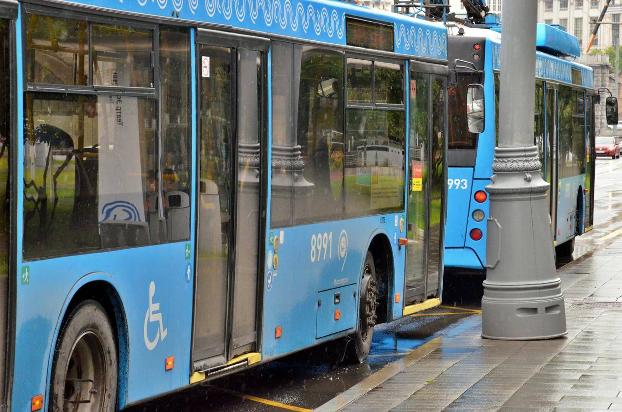 Москвичей предупредили об изменении ряда маршрутов автобусов