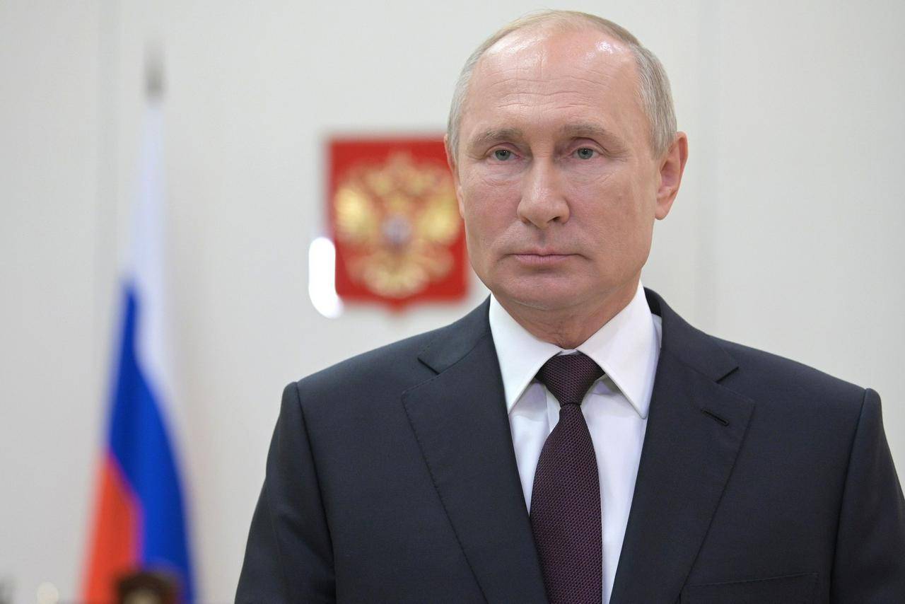 Путин присвоил госнаграды сотрудникам телевидения и радиовещания