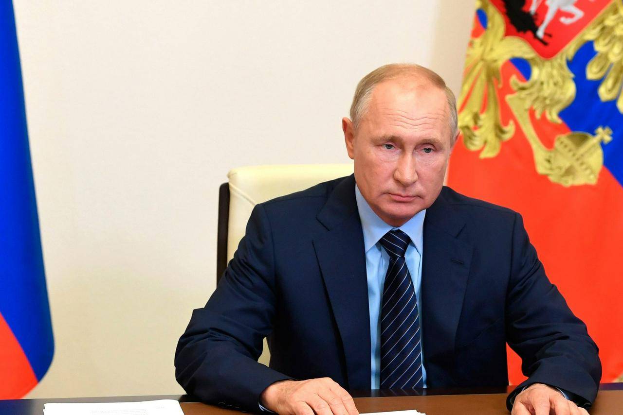 Путин поручил разработать дополнительные меры по охране Байкала