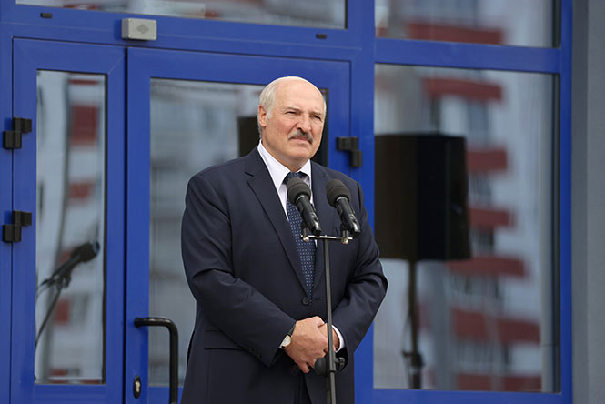 Лукашенко заявил, что среди задержанных россиян есть люди из Госдепа