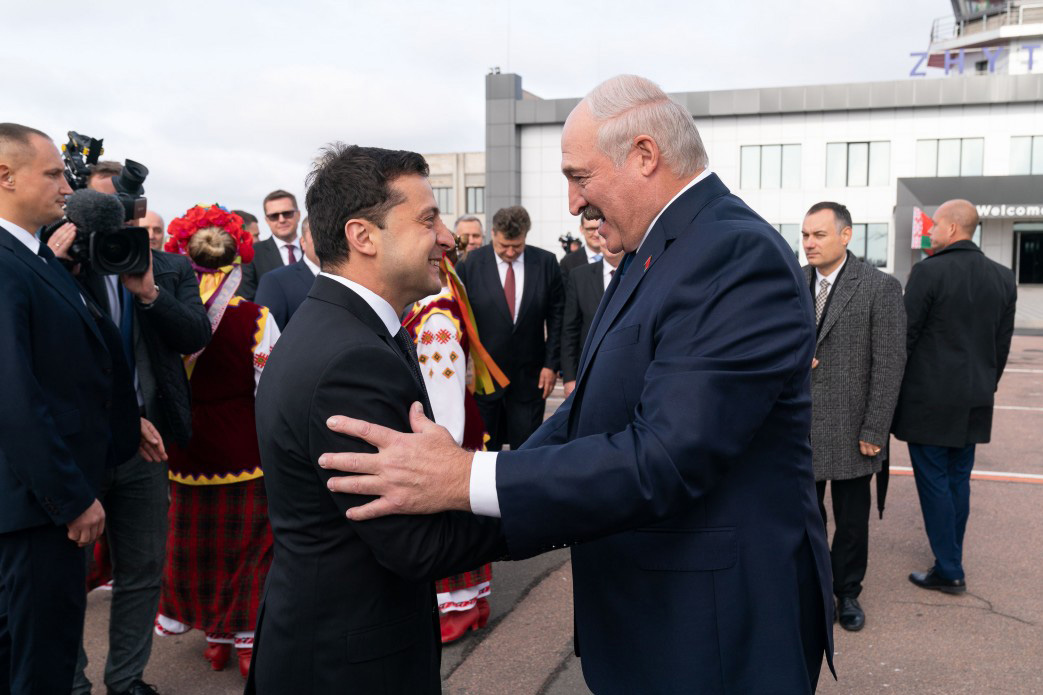 Восток против Запада: какие страны признали легитимность Лукашенко