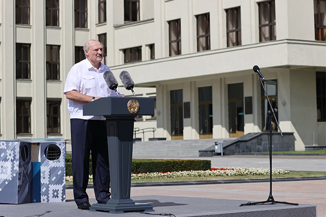 Лукашенко рассказал о своем предложении пересчитать голоса после президентских выборов