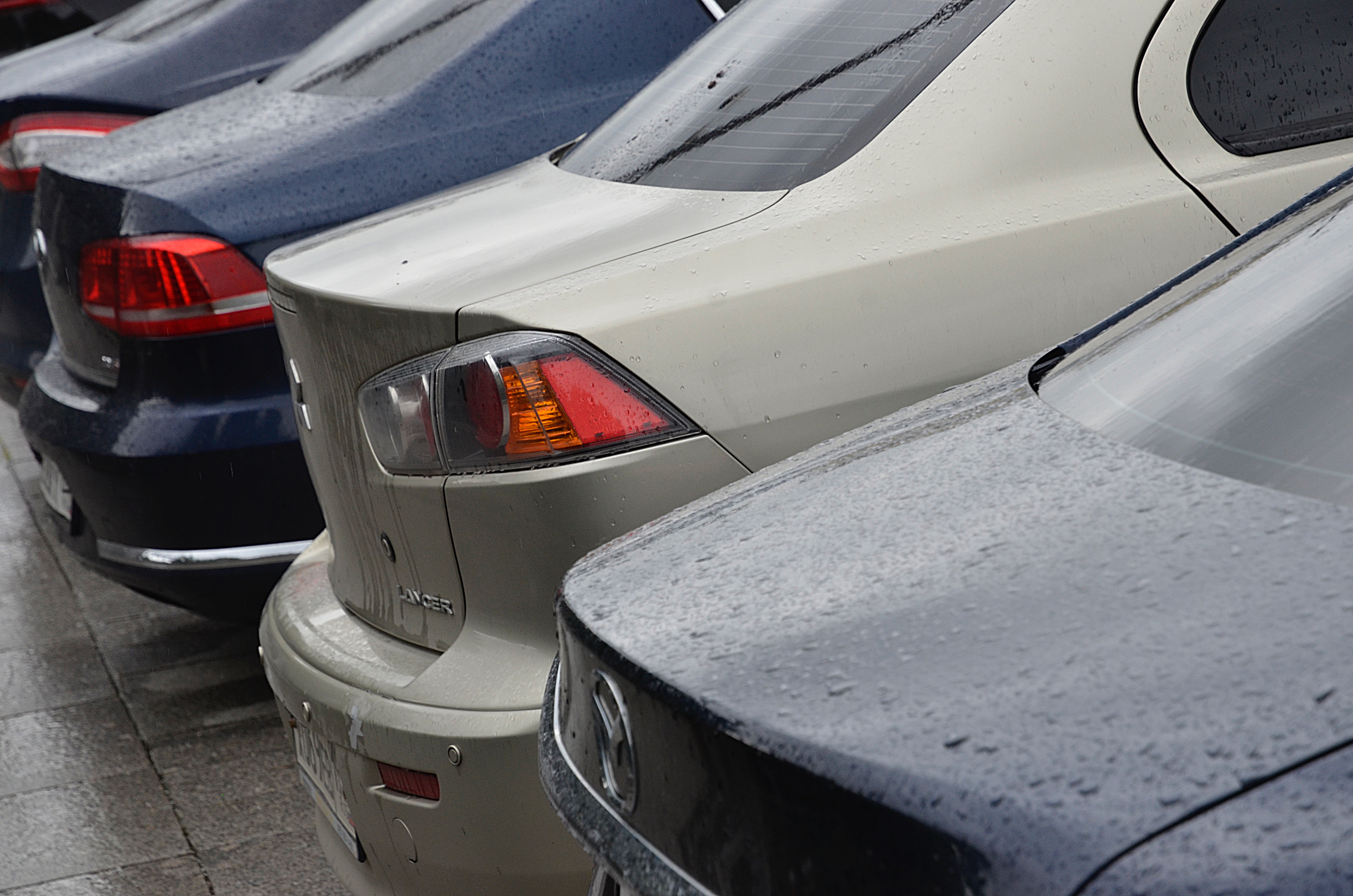 В Северном Чертанове демонтировали незаконную автостоянку. Фото: архив, «Вечерняя Москва»