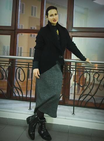 Сегодня Юлия идет в Театр Луны на одну из самых ироничных, откровенных постановок о закулисье театра - «Антракт», в котором главный герой - режиссер Богомолов / Из личного архива Юлии Басовой