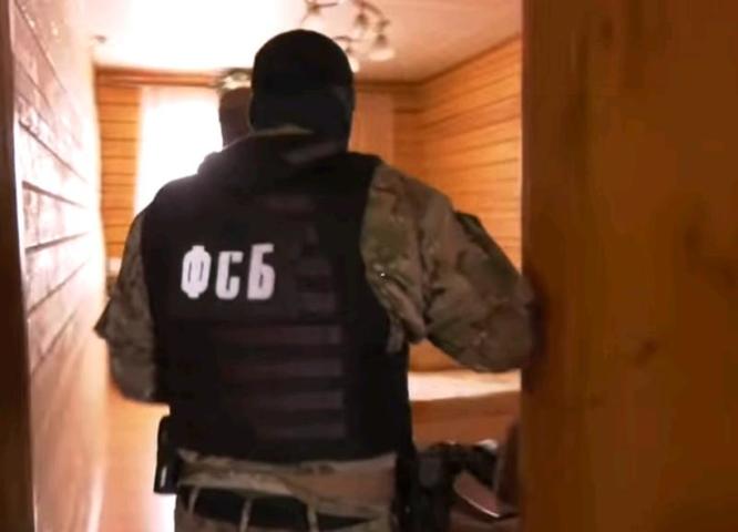 Сотрудники ФСБ проводят контртеррористическую операцию в Тюмени