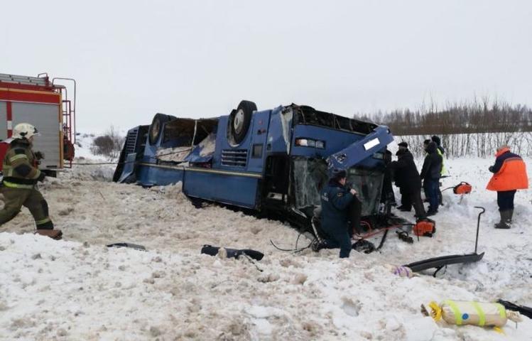 Трое детей и четверо взрослых погибли в аварии с автобусом под Калугой
