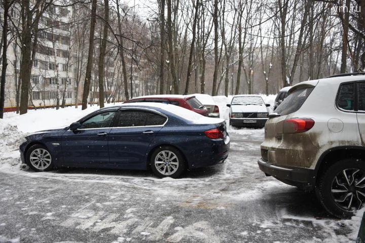 За парковку на местах для спецтехники в центре Москвы будут штрафовать