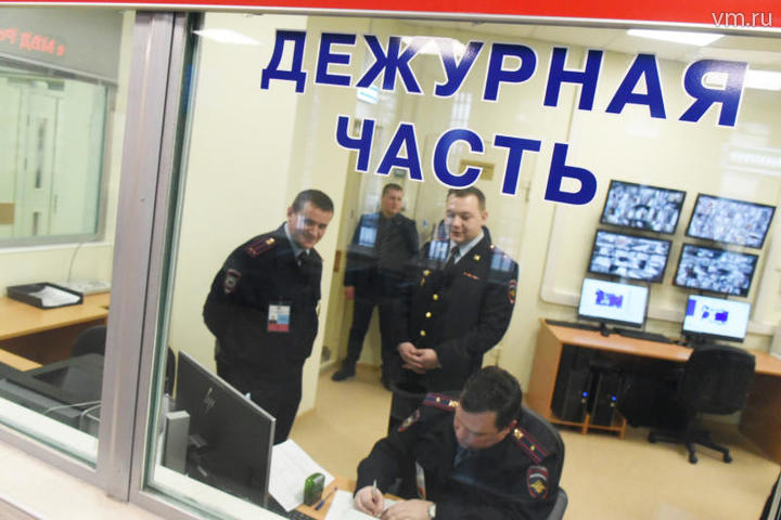Злоумышленники ранили ножом двух мужчин в магазине на западе Москвы