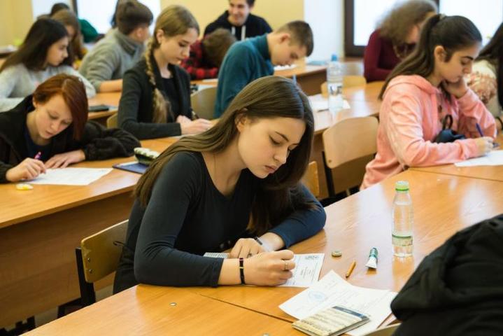 «Отменить экзамены в школах»: Жириновский предложил провести реформу образования
