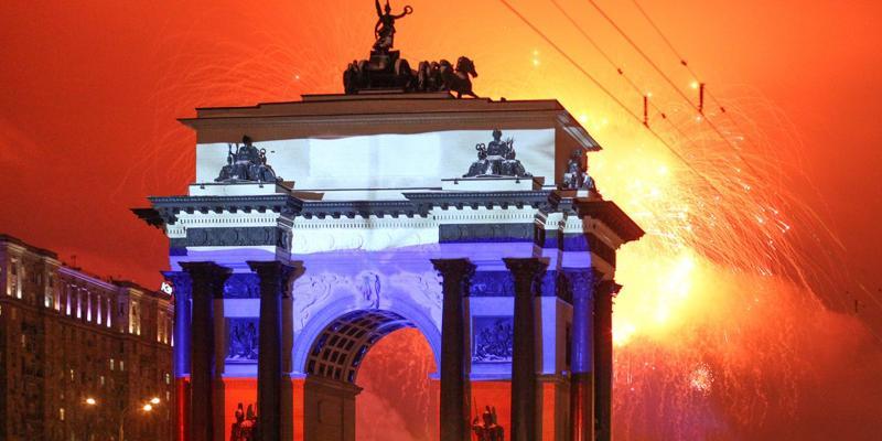 Видеопоздравления и праздничная подсветка: как украсят Москву к 23 февраля