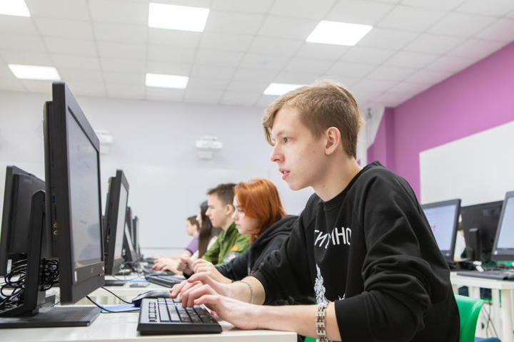 Онлайн-чемпионат по скоростному набору текста прошел в Москве