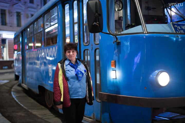 Галина Михаловна 26 лет трудится на маршруте № 3 / Андрей Никитин, "Вечерняя Москва"