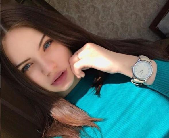 Его воспитанность и бережное отношение ко всем людям, в частности, к другим девушкам, влюбляли в себя и внушали уважение. На фото: бывшая возлюбленная бортпроводника Максима Моисеева Александра / https://www.instagram.com/levalsay/