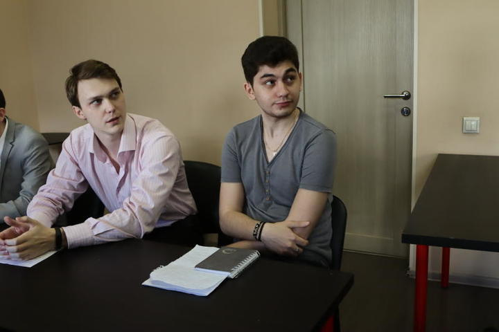 Участники Иван Мокшин и Арслан Николаев / Екатерина Середа