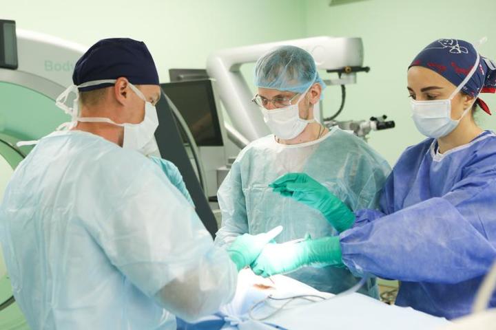 Московские хирурги удалили пациентке опухоль весом 25 килограмм