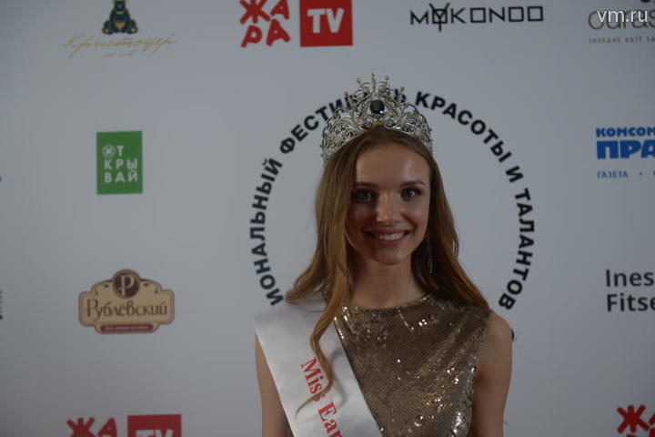 Победительница «Красы России» считает девушек из Китая и Монголии главными соперницами на предстоящем конкурсе «Мисс Земля» / Наталья Феоктистова, «Вечерняя Москва»
